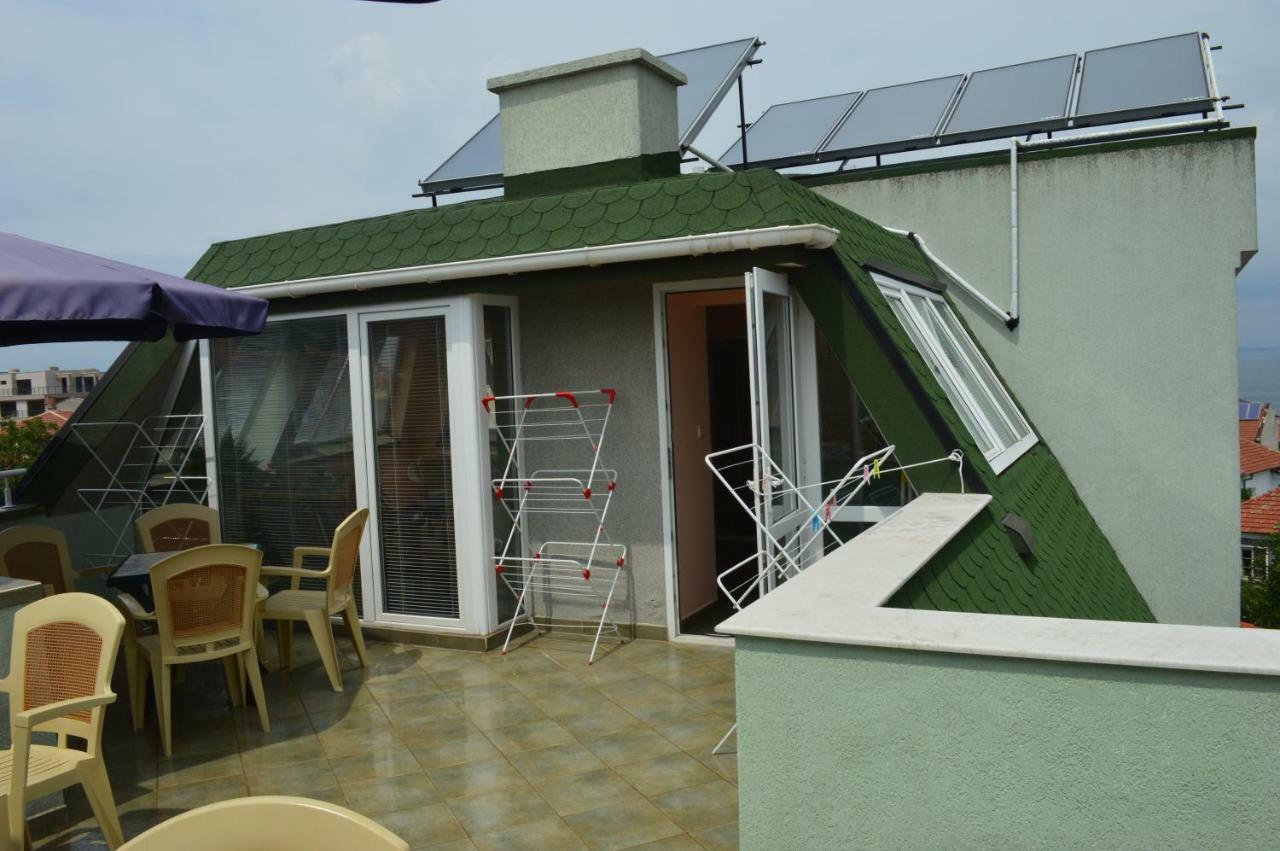 Dimana Hotel Chernomorets Exterior photo